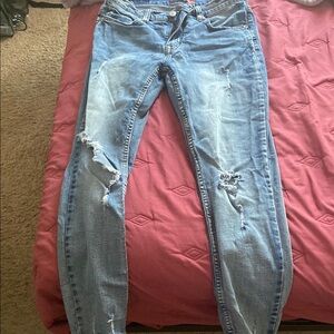 Stylish Blue Distressed Women's Jeans